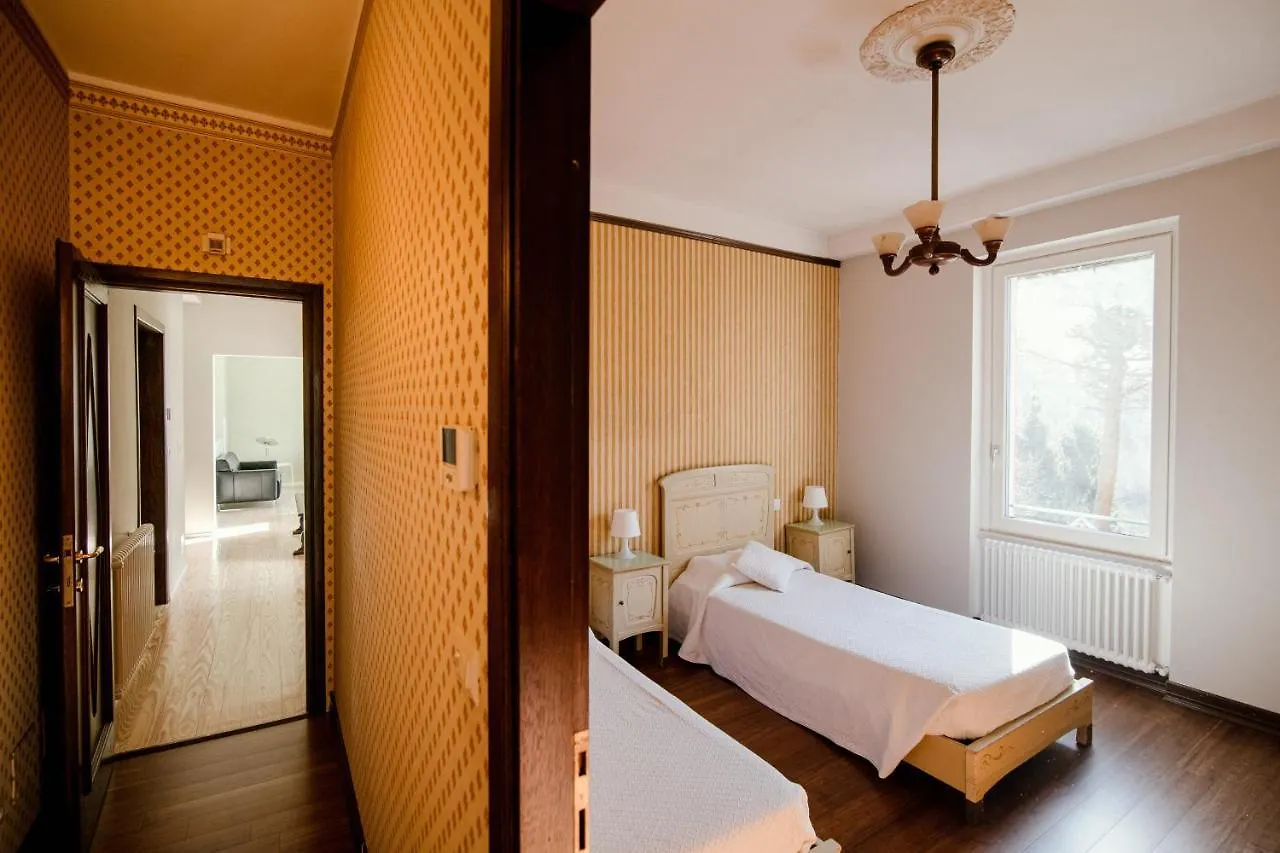 Appartamento In Villa Lina By Holiday Solutions Brunate Italia