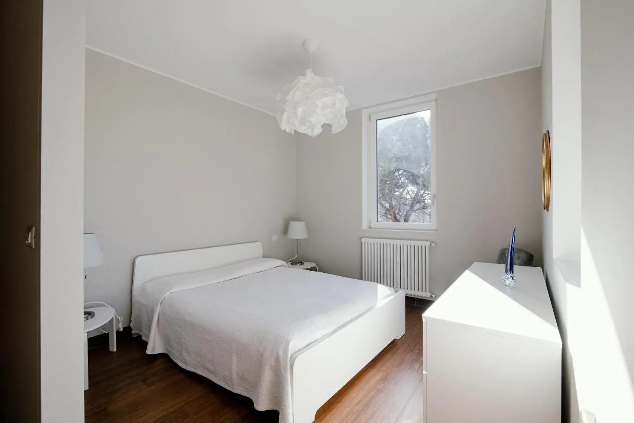 Appartamento In Villa Lina By Holiday Solutions Brunate 0*,  Italia